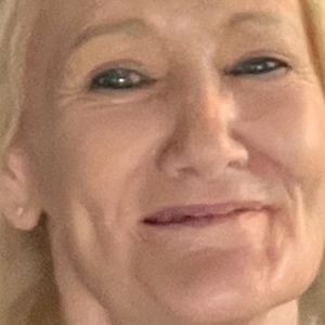 Meet your Posher, Constance